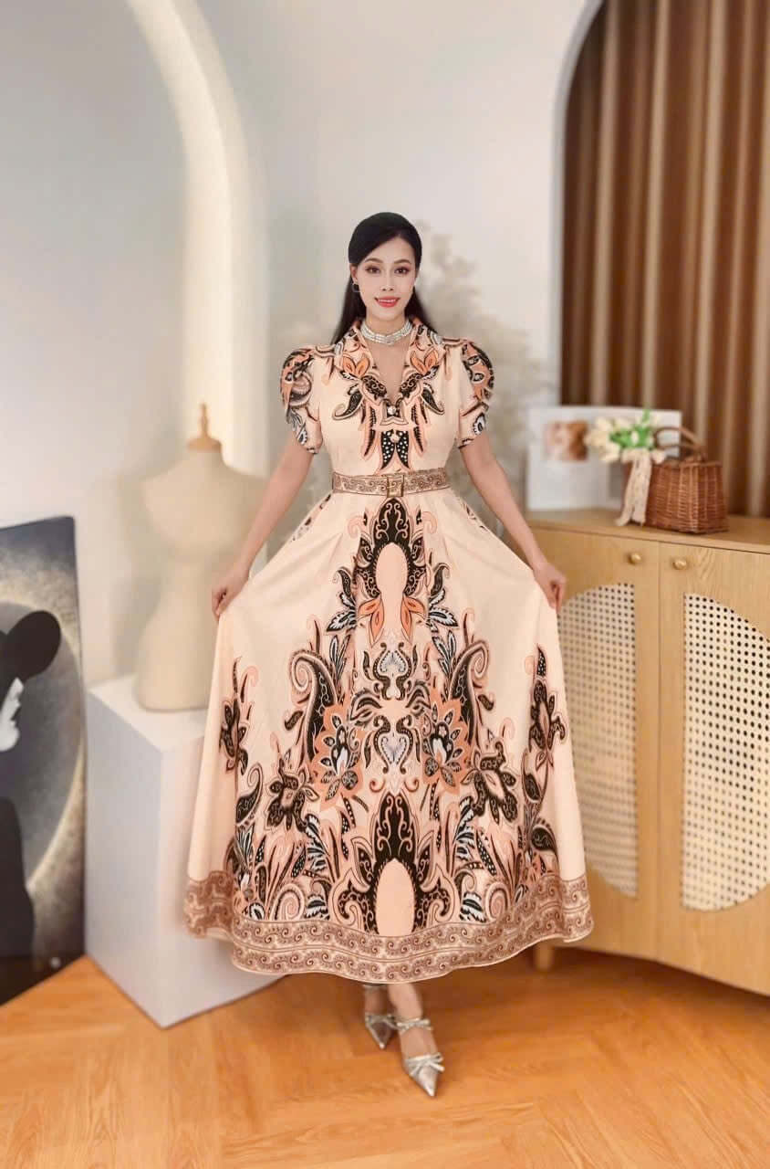 Vietnamese Baroque maxi dress puffsleeve Mango silk fabric Elegant Tita Attire, Semi formal , party, evening and Church Maxi Dress from Vietnam, freesize that fits Medium to XL Frame